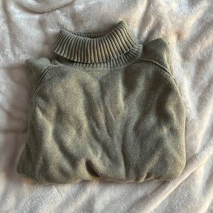 x-lg light green turtleneck sweater
